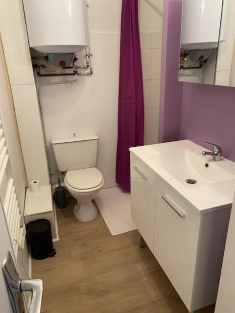 Le Zen -Studio Tout Equipe- Wifi Fibre- Centre Ville Avec Parking Tarbes Exterior photo