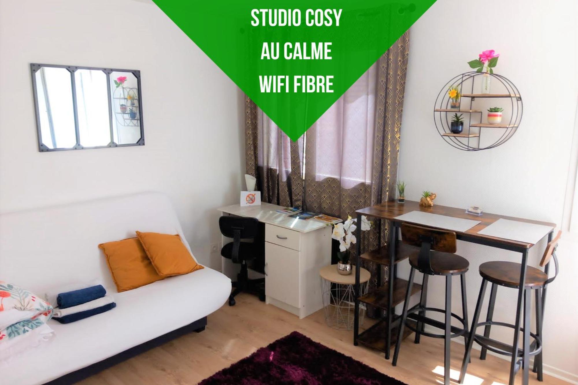 Le Zen -Studio Tout Equipe- Wifi Fibre- Centre Ville Avec Parking Tarbes Exterior photo